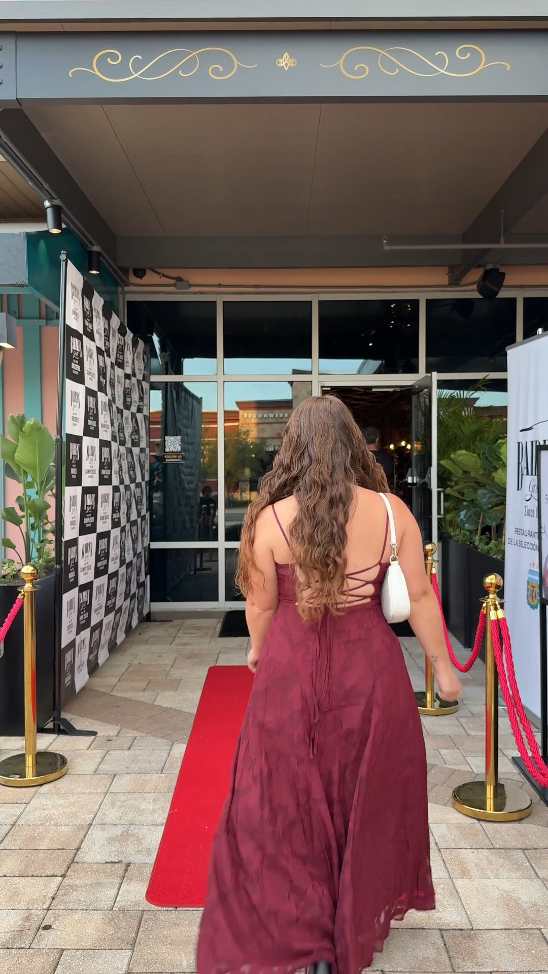 Pretty going out dress for formal events 