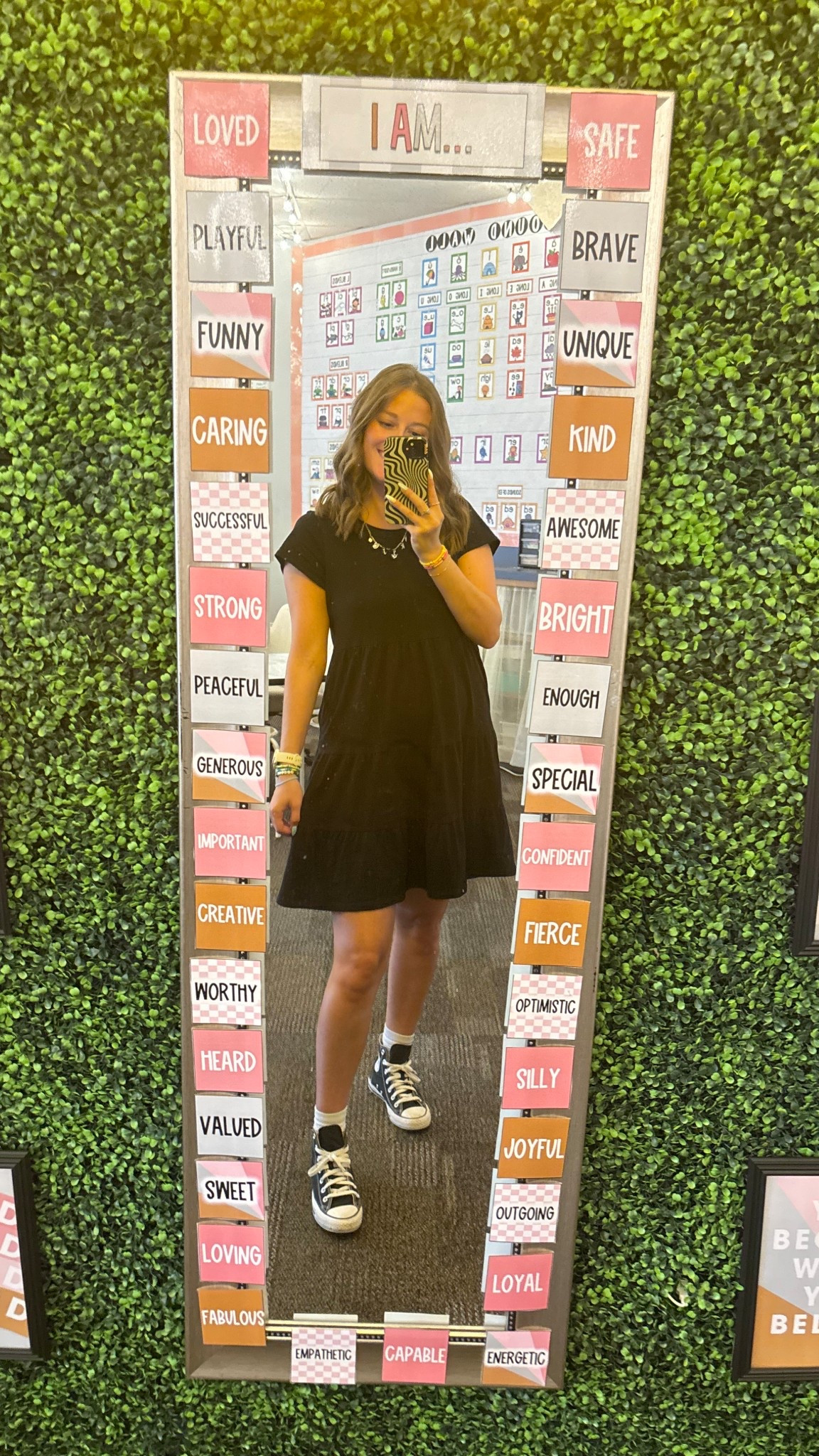 Teacher Style

Teacher outfit  tiered dress  bump friendly dress  sneakers  flowy dress  summer style 

#LTKBump #LTKFindsUnder100 #LTKSeasonal