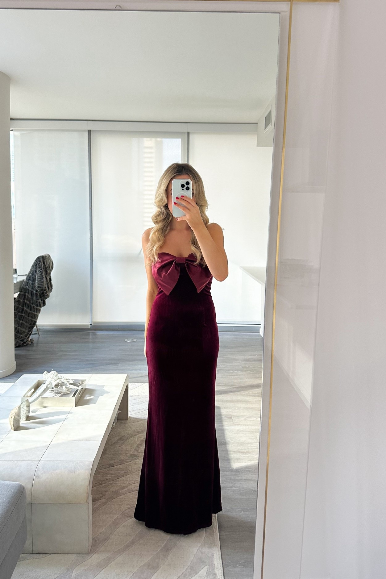 Holiday Party: this dress is perfect for holiday parties, formal events, office parties, winter weddings or for your bridal party! I feel like the photo doesn’t do this dress justice- it is so pretty and under $100



ootd style fashion, women’s fashion, velvet gown, holiday party dress, Christmas dress, winter weddings, burgundy bridesmaid dress, dress under $100, bow dress women’s cold weather weddings 

#LTKFindsUnder100 #LTKWedding #LTKHoliday
