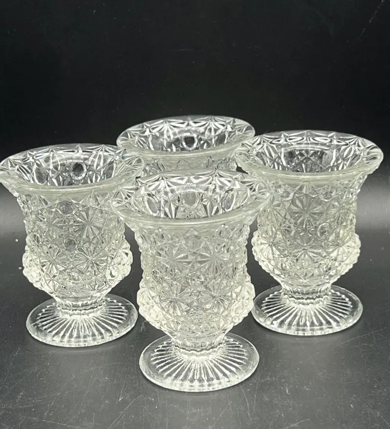 L E Smith Clear Daisy & Button Footed Urn Toothpick Holder 2.5 - Etsy | Etsy (US)