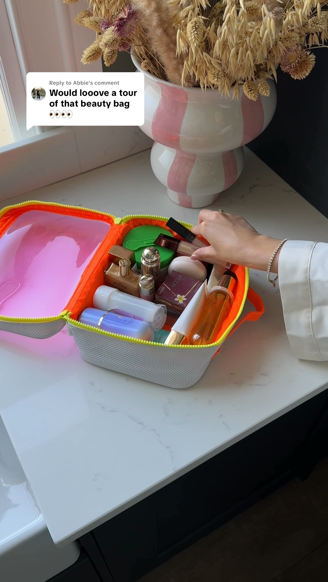 Everything I packed in my beauty bag 💘