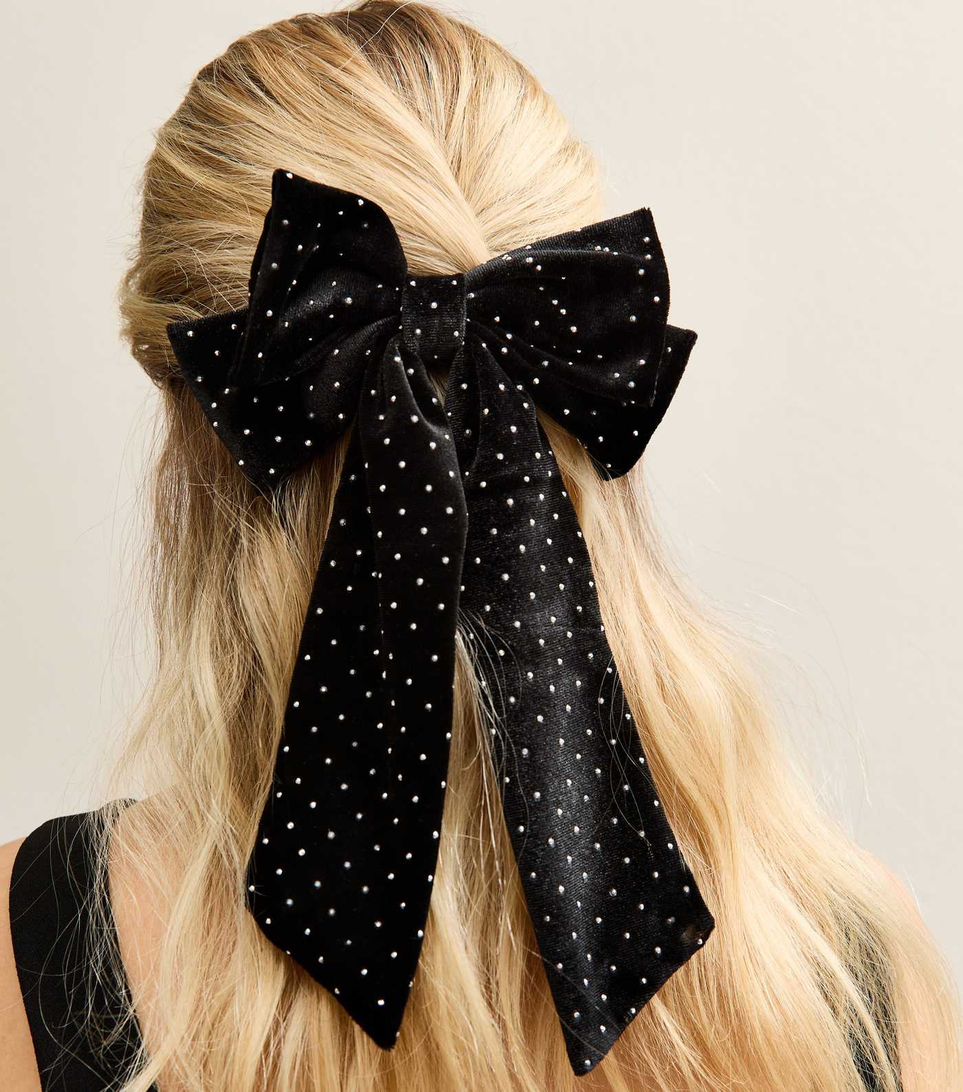 Black Velvet Diamante Embellished Bow Hair Slide | New Look | New Look (UK)