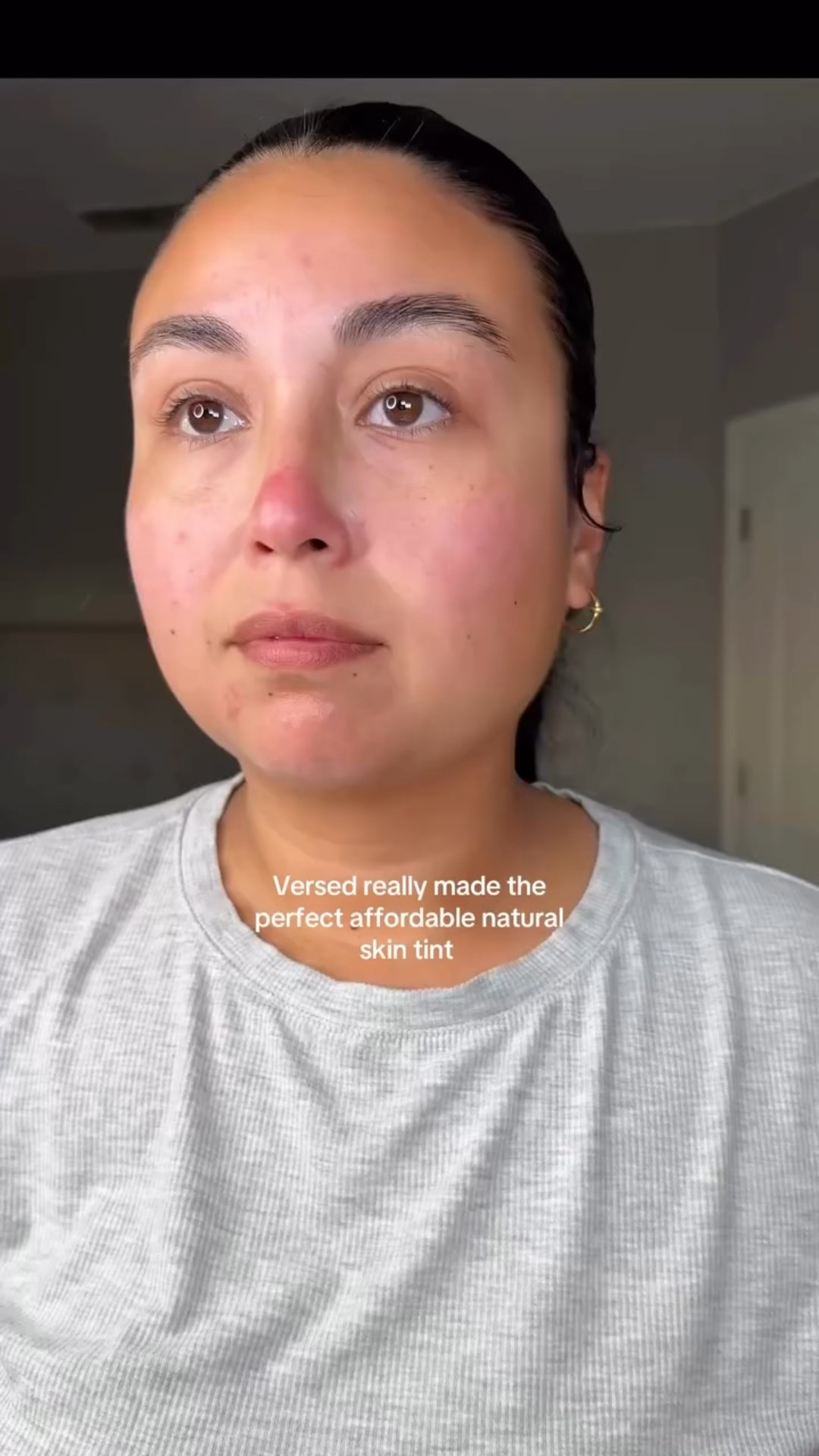 Loving @versed skin tint it feels so high end yet so affordable 🤌🏼. It gives beautiful natural coverage with a hint of glow and applies like butterrrr and it’s skincare infused and has so many great ingredients. I’ve been so impressed with Versed makeup it’s 10/10. I’m wearing the shade 8P

#versed#skintint#skincaremakeup#cleanbeauty#glowymakeup#affordablemakeup#beautycommunity#gifted#beautycreator#beautyobsessed#makeup#grwm#makeuptutorial#makeupreels#versedskincare