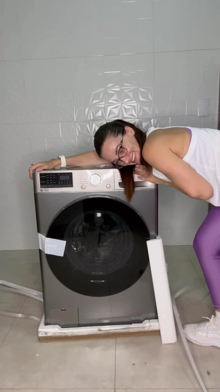 🧺✨ Minha nova lava e seca dos sonhos! Além de linda, tem funções incríveis que facilitam muito o dia a dia.
Mostrei tudo nesse vídeo: cada detalhe, cada função e toda a praticidade que ela trouxe pra minha rotina! 💦🤍
Link pra garantir a sua tá na minha vitrine!

#LavaESeca #CasaPrática #AchadinhosLTK #LTKHome #Eletrodomésticos #CasaOrganizada

#LTKhome #LTKbrasil #LTKpromo