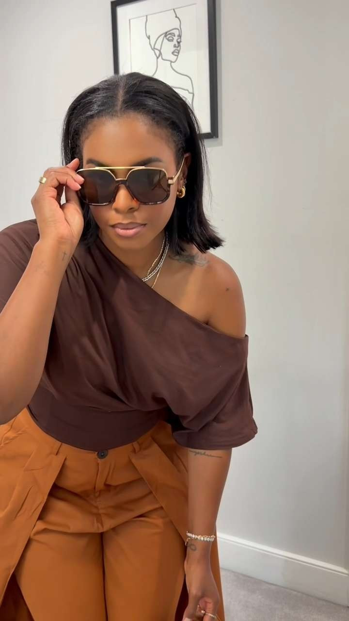 let me know if you guys want more of these 1 piece/3 ways videos

LOOK 1
top: Medium
trousers: Medium

LOOK 2
skirt: Medium
sunnies: H&M

LOOK 3
jorts: 8
sunnies: 12pm studios