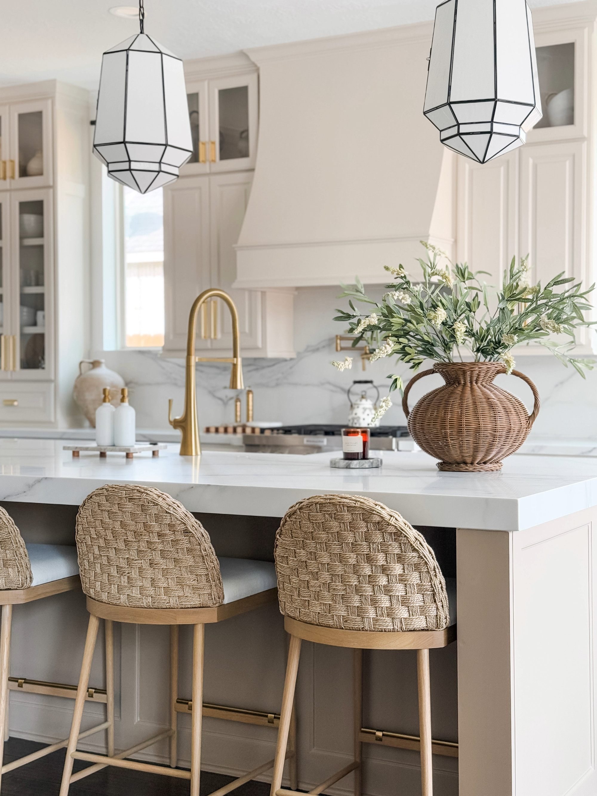 Modern traditional Organic Kitchen. Sale Alert! Memorial Day Sale on my counter stools and woven vase. McGee & Co Sale. 

pendant lights, woven stools, kitchen inspo, white kitchen inspo, woven vase, mcgee and co sale, neutral kitchen, vintage kitchen, memorial day sale, beige white gray 

 

#LTKHome #LTKSaleAlert #LTKSeasonal