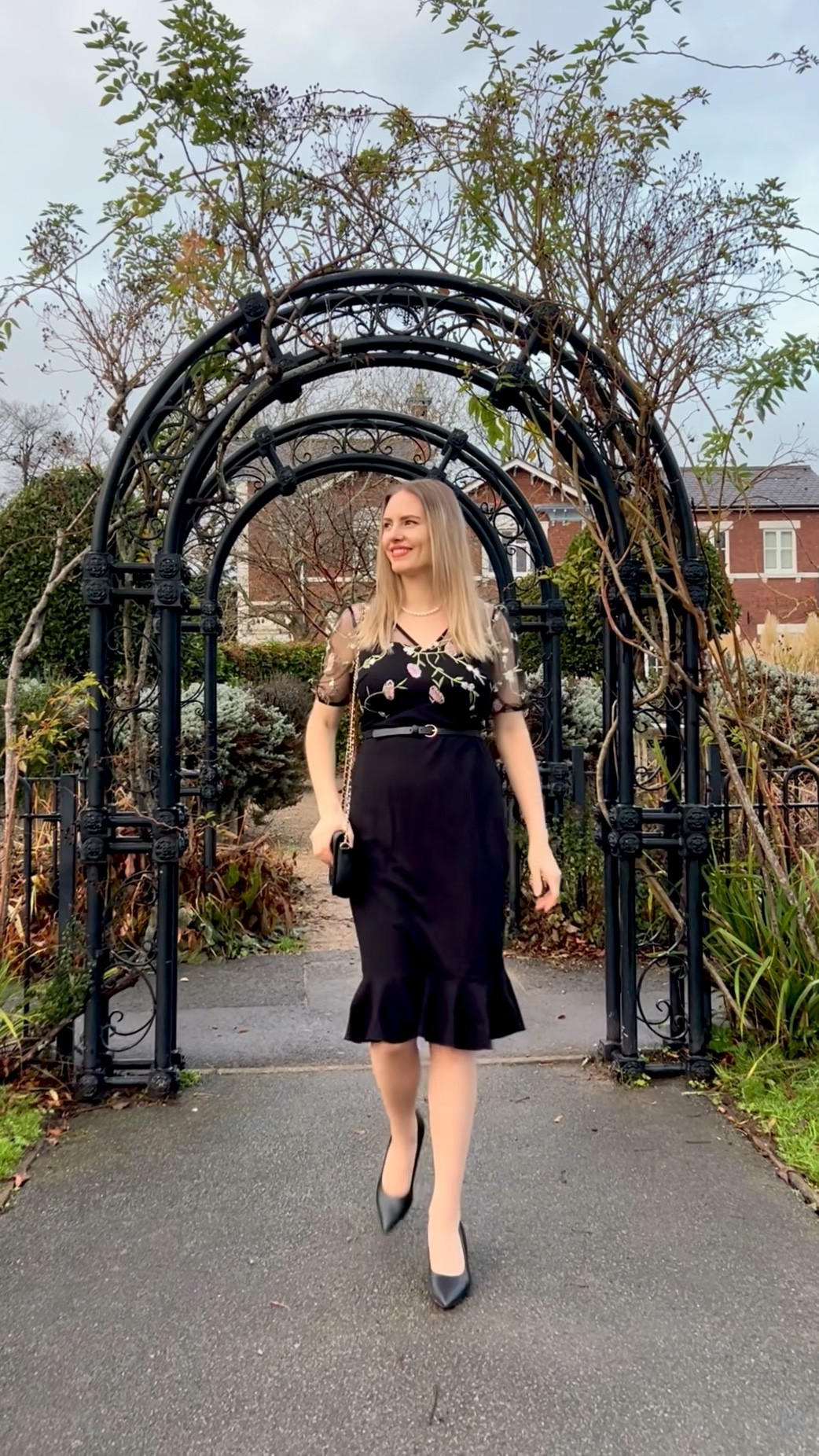 The best makeup any girl can wear is a smile 🌿🌸🎼

Dress by @jjshouseofficial @jjshouse.uk AD Discount code loretta2710 for 10% off ✨

#jjshouse #eveningdress #gown #fashionblogger #fashionstyle #styleinspiration #outfitinspiration #fashion #style #autumn #autumnfashion #autumnstyle #autumnvibes #vintage #vintagefashion #vintagestyle #vintageaesthetic #vintageoutfit #parisian #parisianstyle #retro #retrofashion #nature #自然 #时尚

#LTKdresses #LTKwinter #LTKstyletip