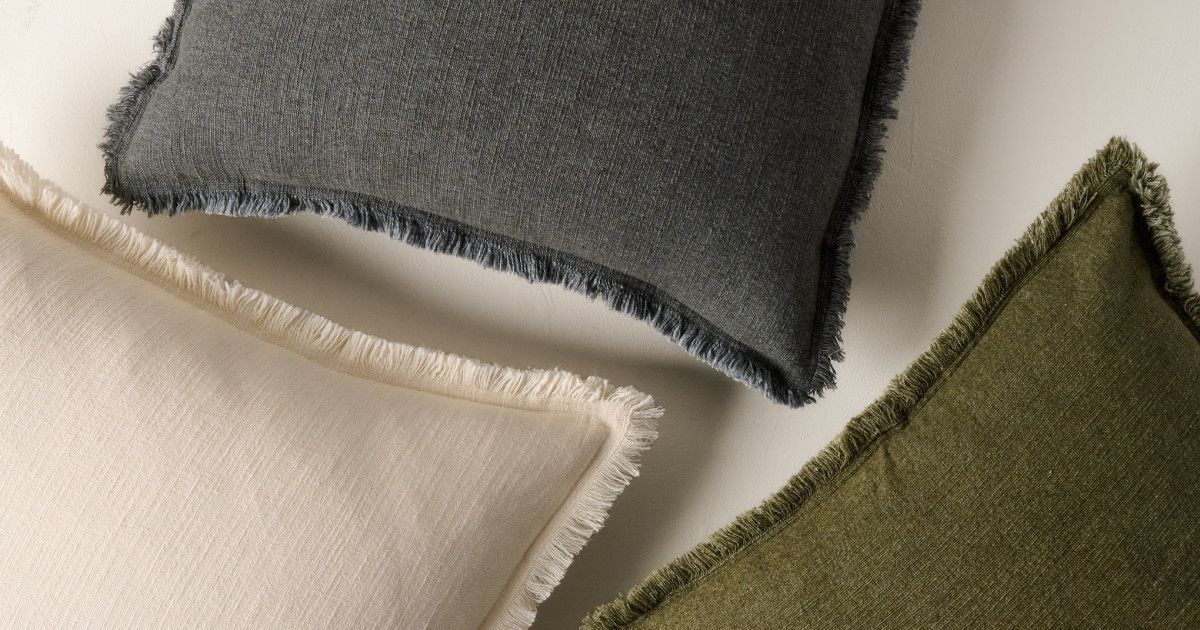 Sydney Heathered Pillow | Magnolia