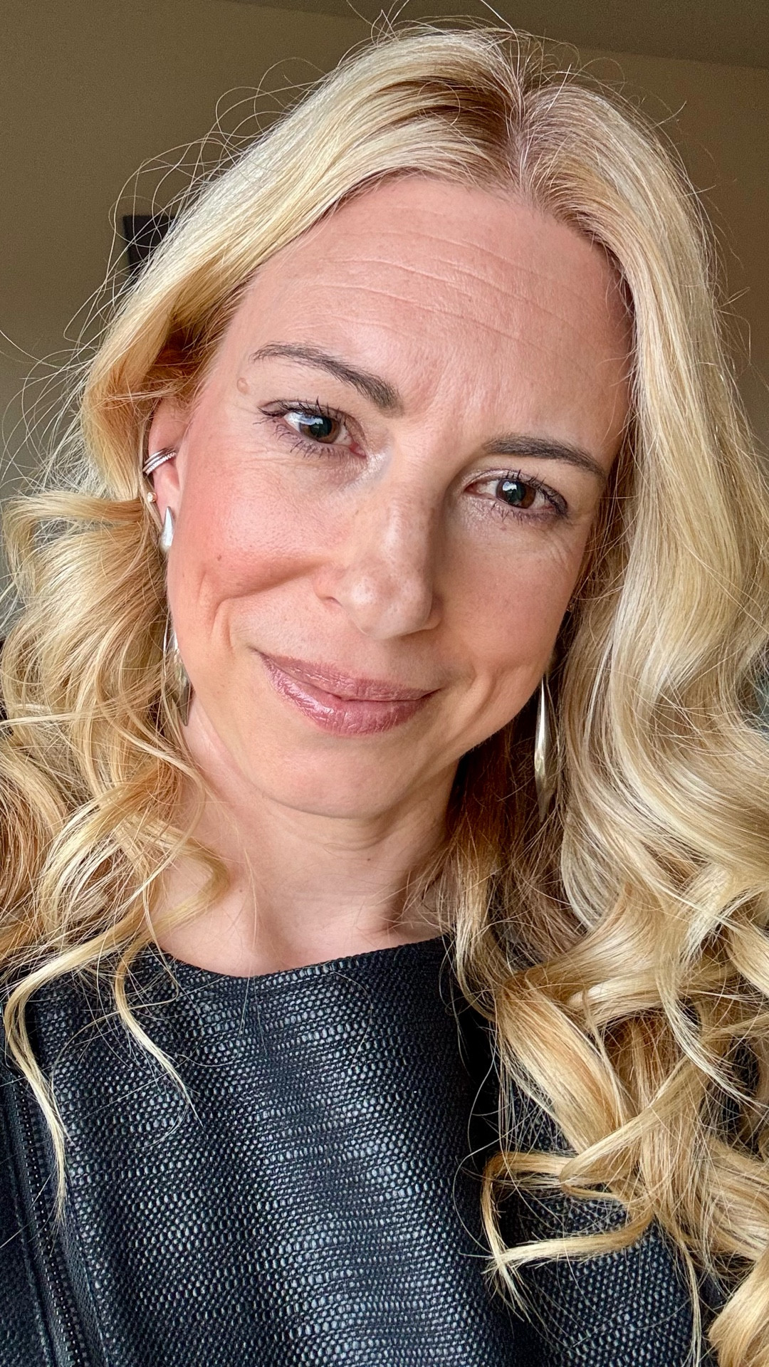 I’ve been loving @madisonreed hair color for 10+ years now to color my roots in between salon visits. 

#LTKBeauty #LTKselfcare #LTKOver40