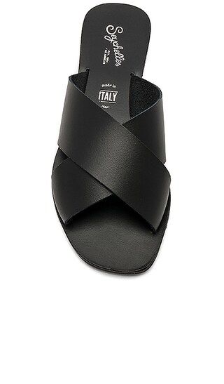 Seychelles Total Relaxation Sandals in Black from Revolve.com | Revolve Clothing (Global)