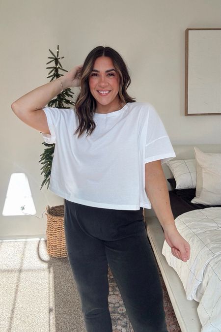 My favorite everyday layering white tee
Cropped tee for easy styling
Easy comfortable and casual mom style 




#LTKfindsunder50 #LTKSpringSale #LTKSeasonal