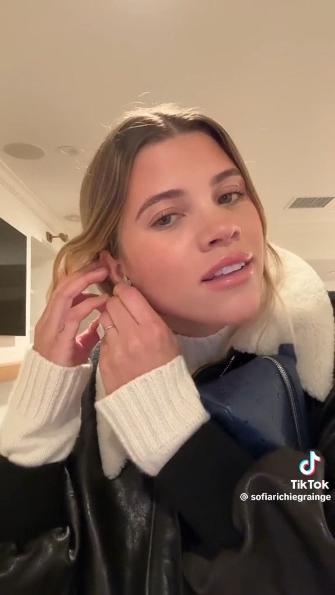 Get her look 
@sofia Richie #eliottbirthday look 

#LTKU #LTKGiftGuide #LTKSeasonal