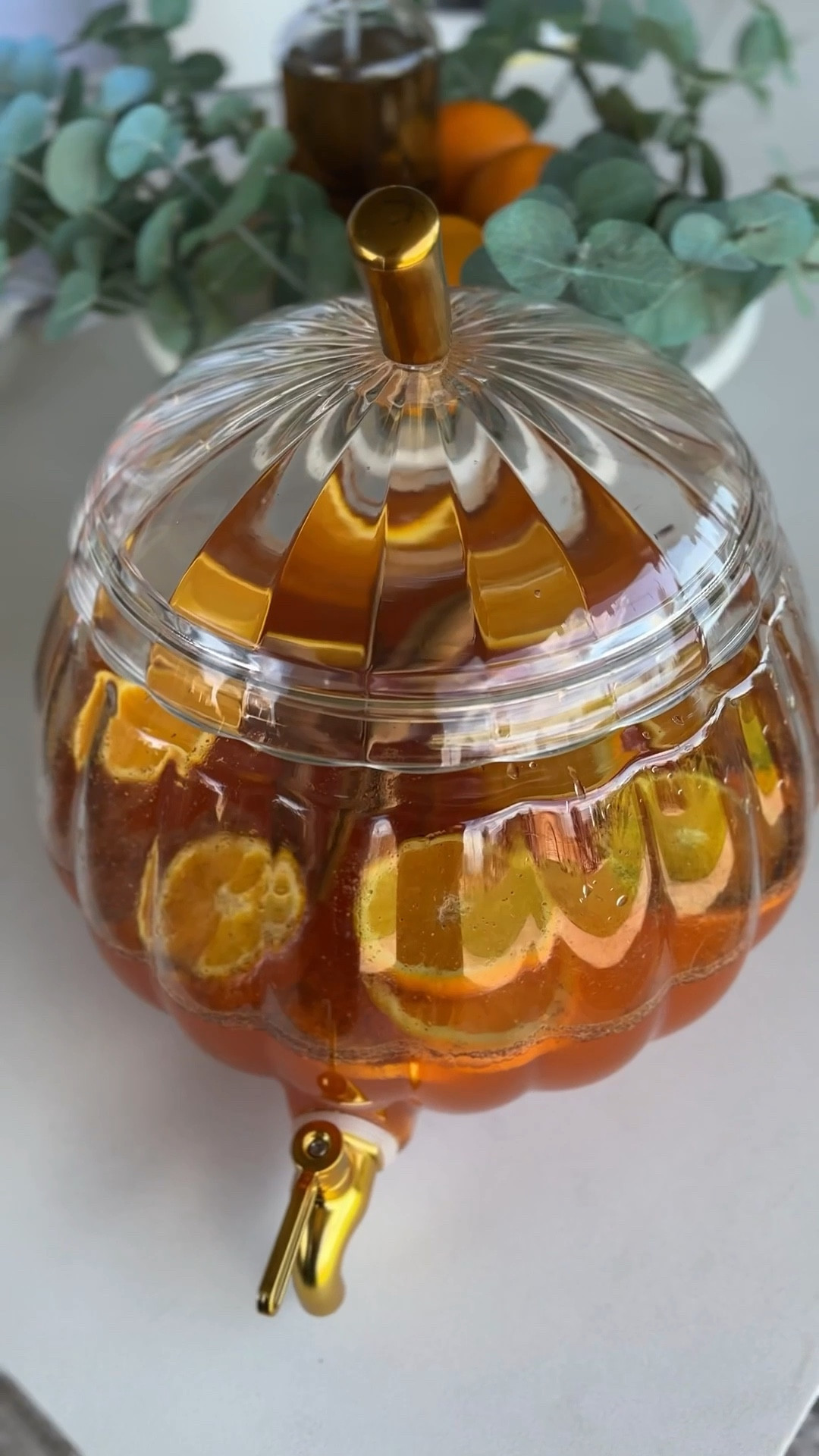 Apple Cider Punch is such an easy fall punch recipe, with tons of autumn flavors. Apple cider, oranges, pumpkin pie spice, orange soda and cinnamon sticks!