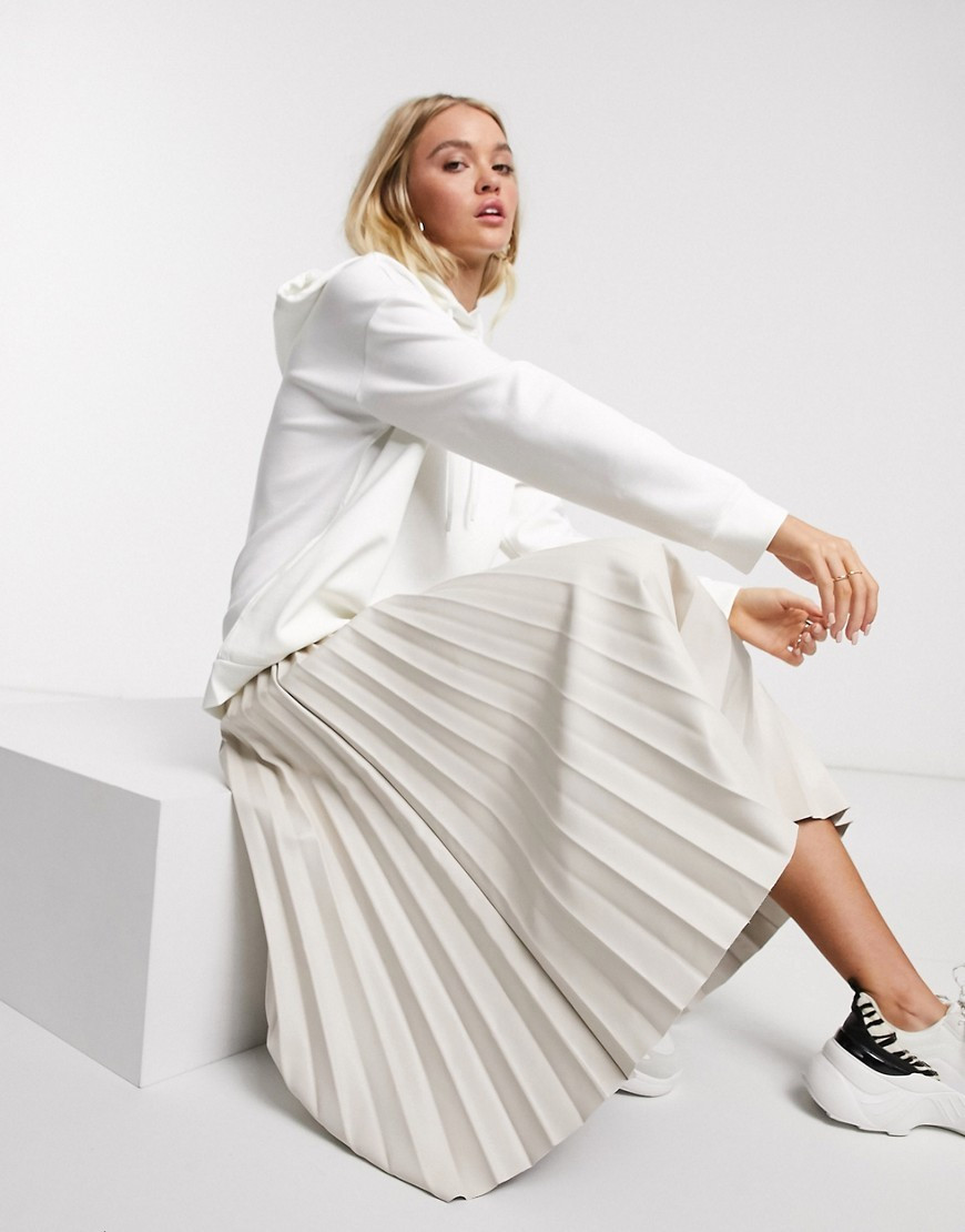 Stradivarius faux leather pleated skirt in ecru-White | ASOS (Global)