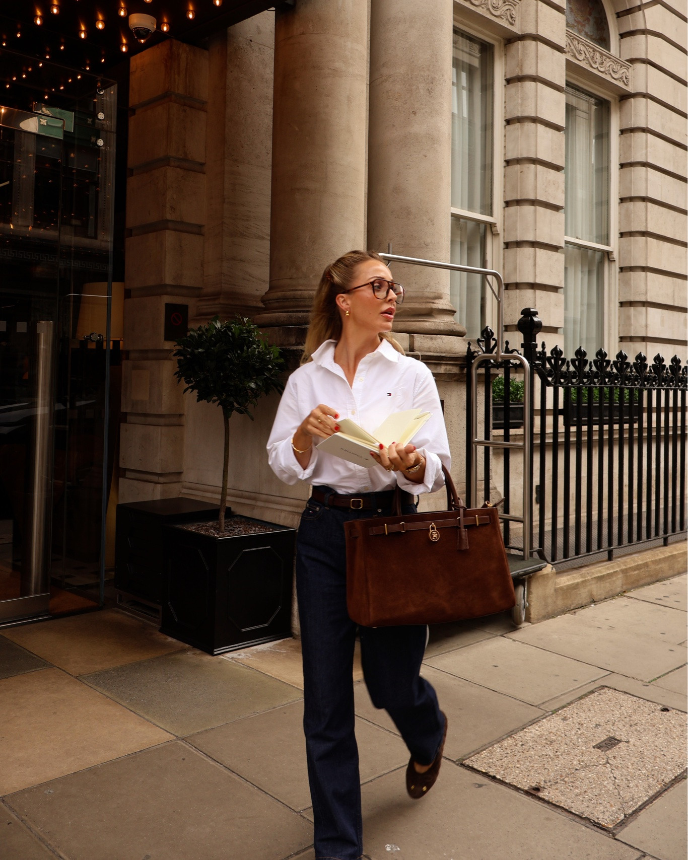 Wardrobe staples working hard with a classic white shirt and good pair of dark wash jeans @tommy ad