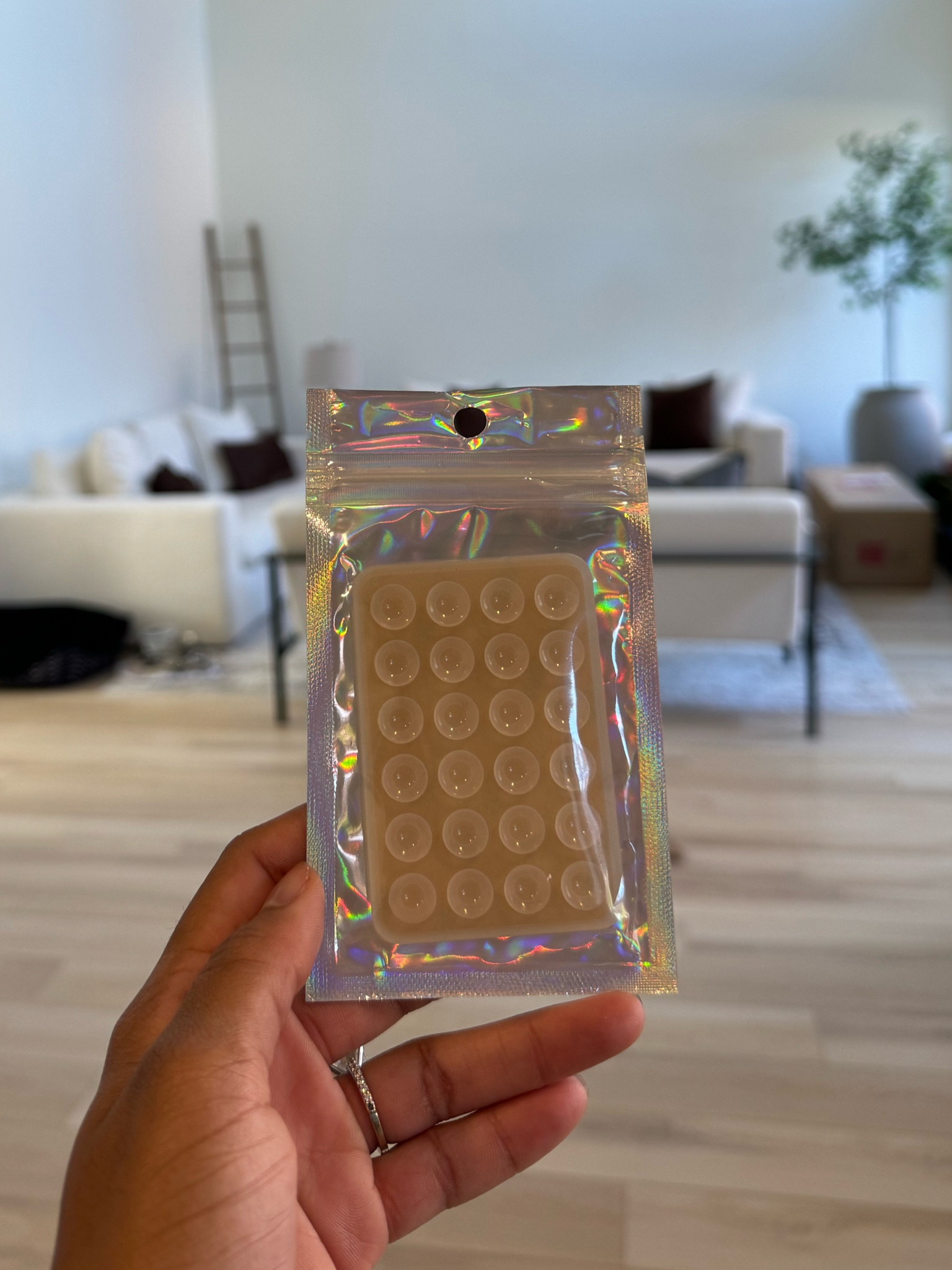 Sticky Grip For Phone

#LTKGiftGuide #LTKfindsunder50 #LTKsalealert