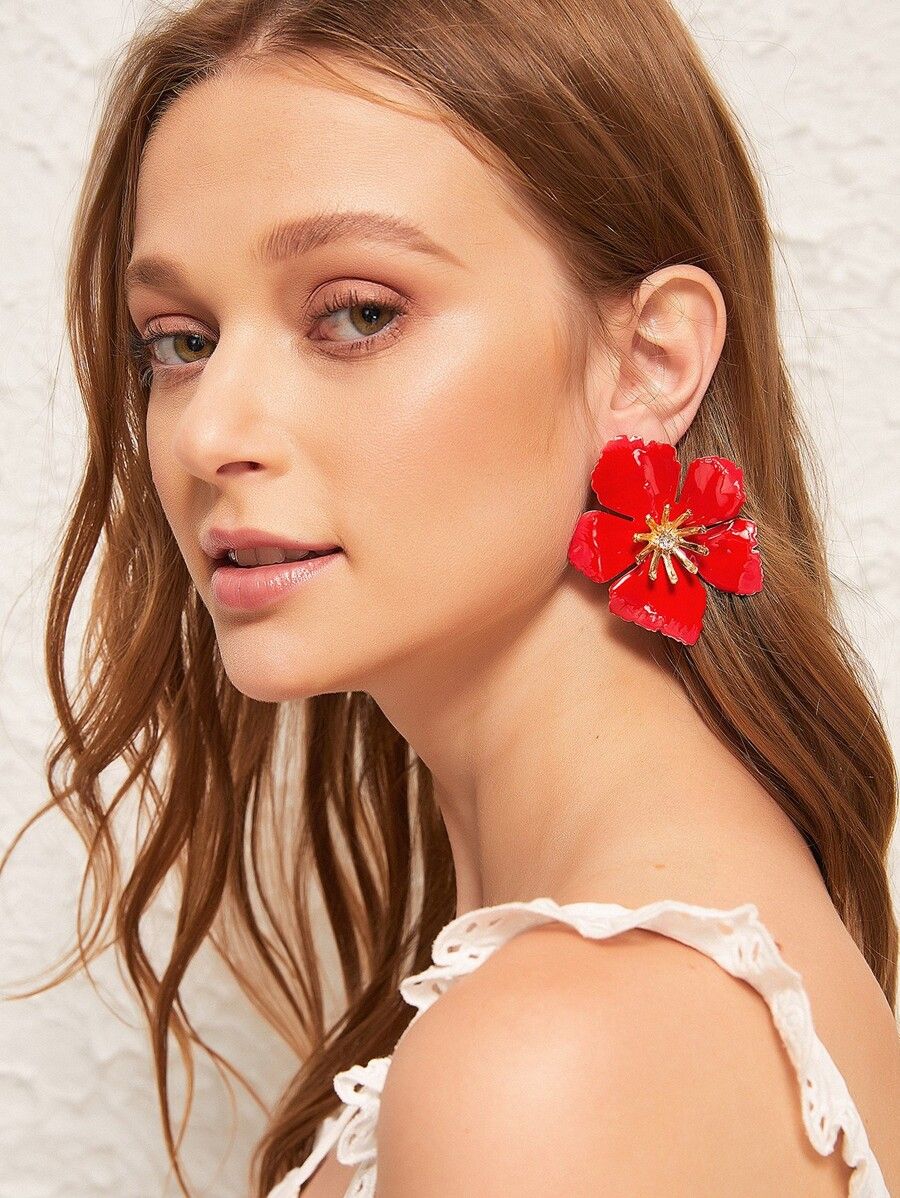 Flower Shaped Rhinestone Engraved Stud Earrings 1pair | SHEIN
