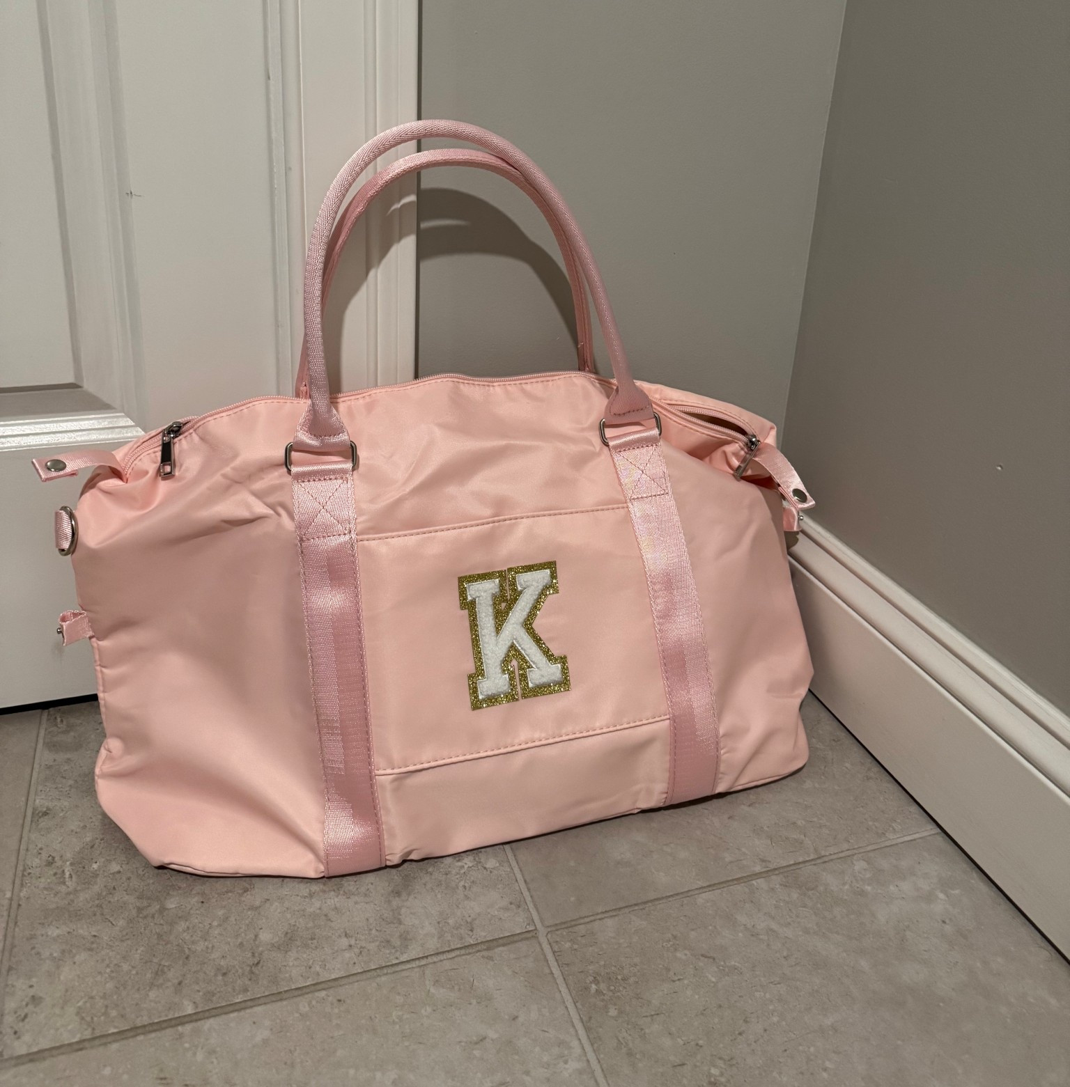 Girls gym ba 
Girls dance bag 
Bags for kids 
Overnight bags for kids 