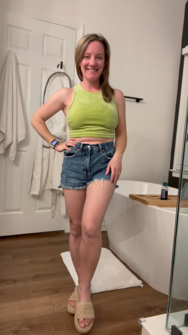 Love this cropped look 

#LTKPetite #LTKStyleTip #LTKSeasonal