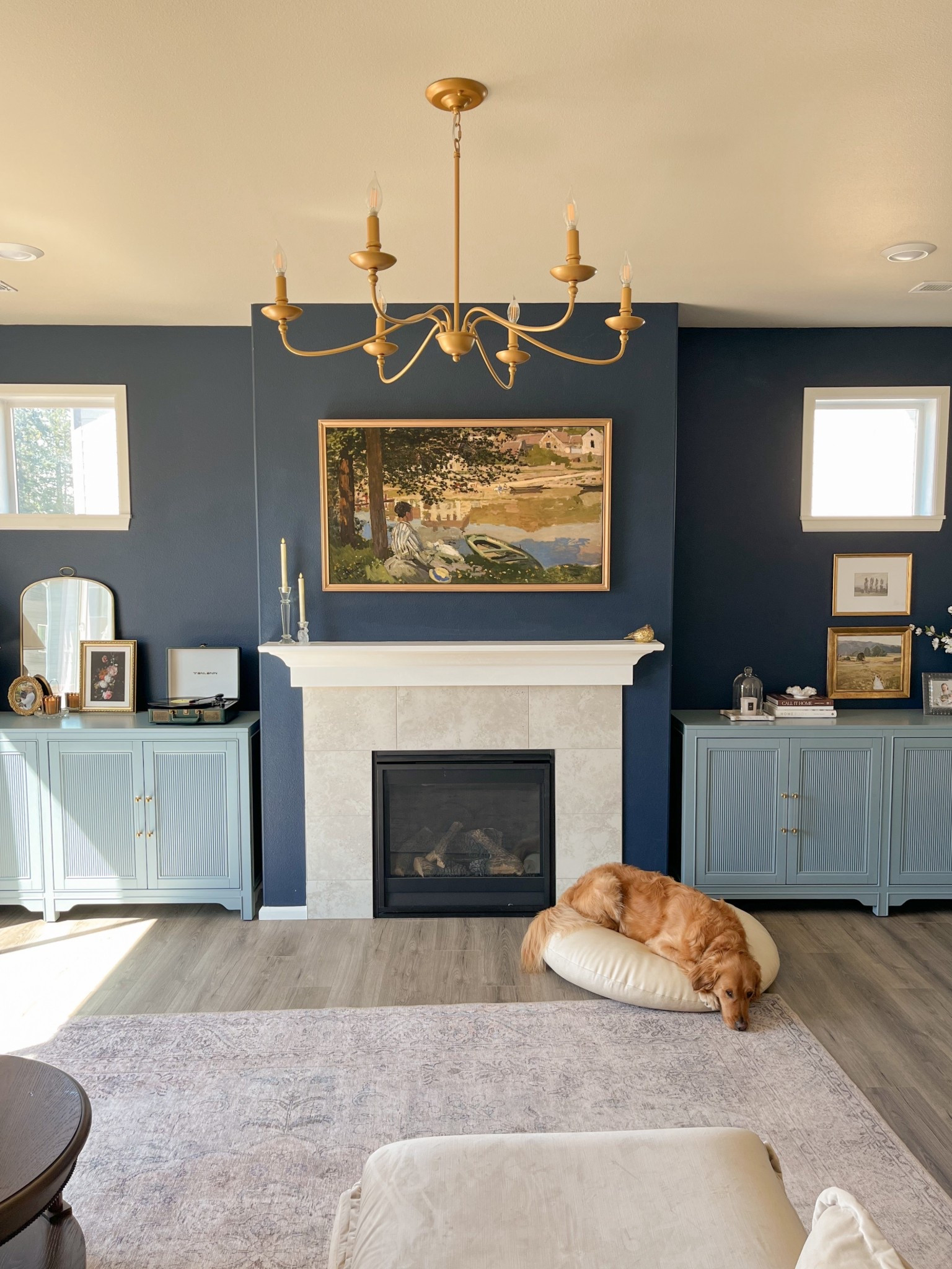 Living room details ✨💙


Living room decor, grandmillenial, blue room, Loloi, Amazon, Target, Walmart, Samsung the Frame

#LTKSeasonal #LTKHome #LTKStyleTip