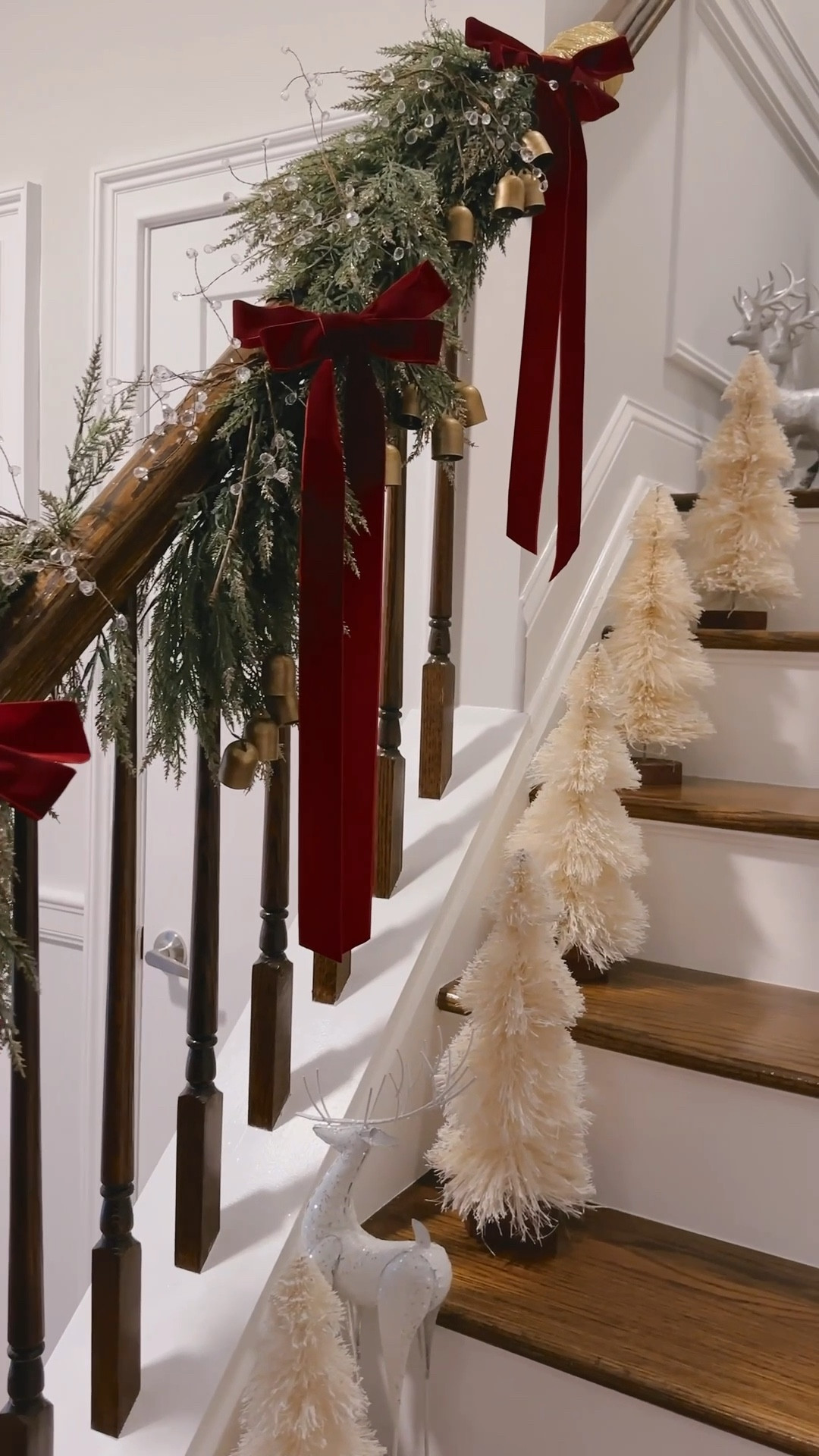 Sharing the velvet bow staircase I made & I’m obsessed with how classic & elevated it looks for Christmas!
I used a deep red velvet ribbon for those luxurious long tails & added bristle trees on the steps for a cozy, whimsical vibe!
Shop it on my LTK!!!

Christmas decor, holiday staircase, velvet ribbon bows, bristle trees, festive entryway, cozy home vibes, holiday styling

#HomeDecor #HolidayHome #ChristmasDecor #StaircaseDecor #VelvetRibbon #FestiveHome #HolidayInspo #LTKhome #LTKholiday #CozyHome #ClassicChristmas #DecorInspo #RedAndWhiteChristmas

#LTKGiftGuide #LTKHoliday #LTKHome