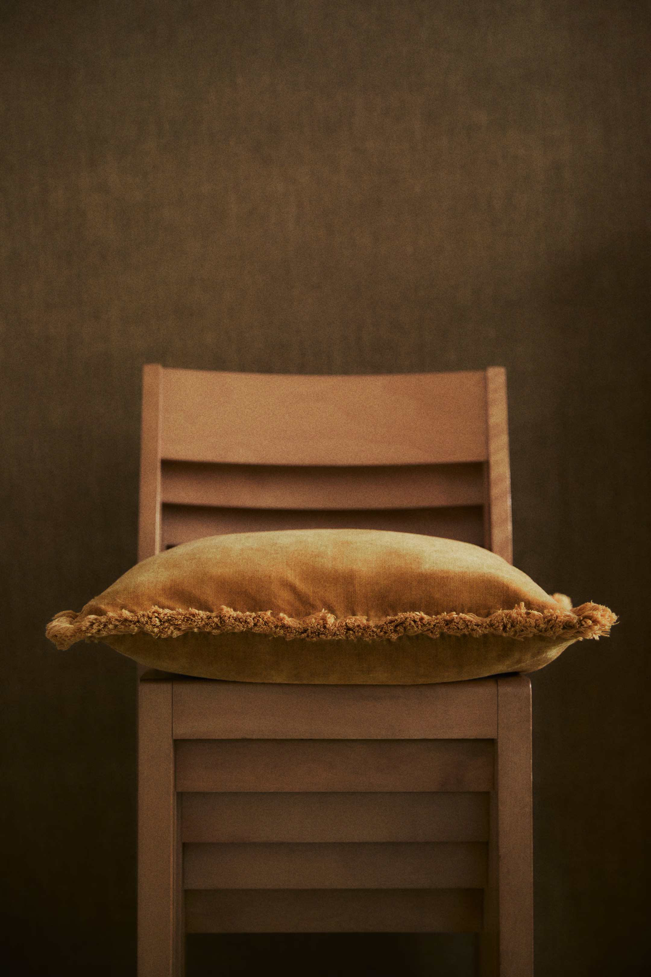 Kissenhülle aus Samt mit Fransen | H&M (DE, AT, CH, NL, FI)