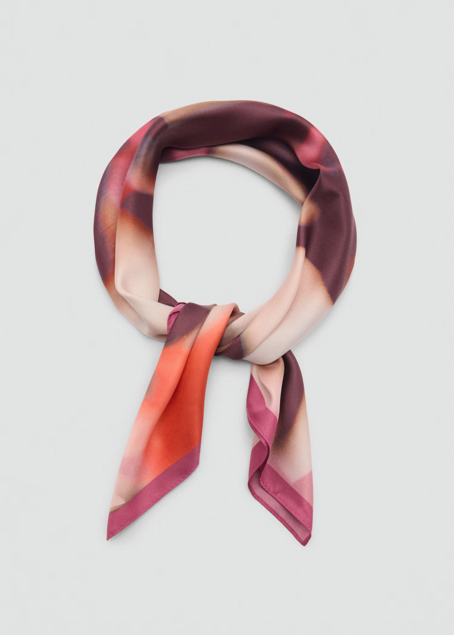Foulard satiné impriméPrix actuel [12,99 €]12,99 €Choisissez une couleurRose | Mango EU