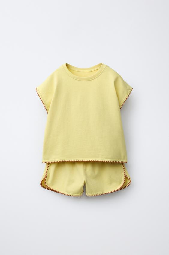 CONTRAST T-SHIRT AND BERMUDA SET | Zara US