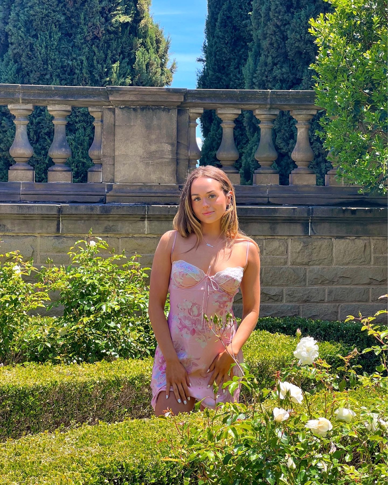 Prettiest pink dress!
Dress Size - 4


#LTKfit #LTKFind #LTKunder100