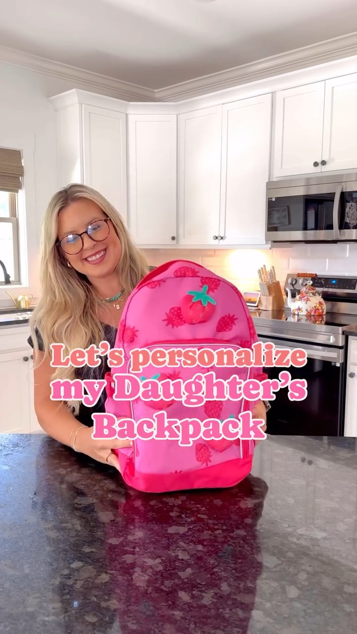 Comment “links” and I’ll send you direct links to the backpack, lunchbox, patches and glue! 💕☀️⭐️

I can’t wait until she sees it!! 🥹🥹🥹

#backtoschooloutfit #backtoschoolsupplies #backtoschoolshopping #schoolsupplies #backtoschool #diygift #amazonfinds