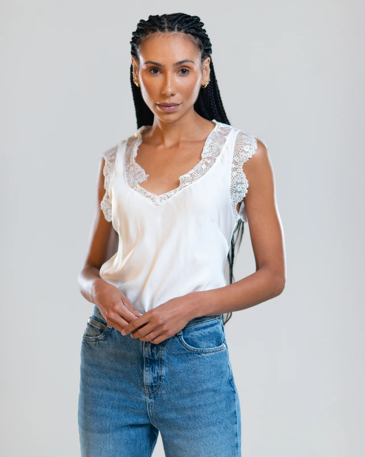 Lace Trim Vest | White | JAKI