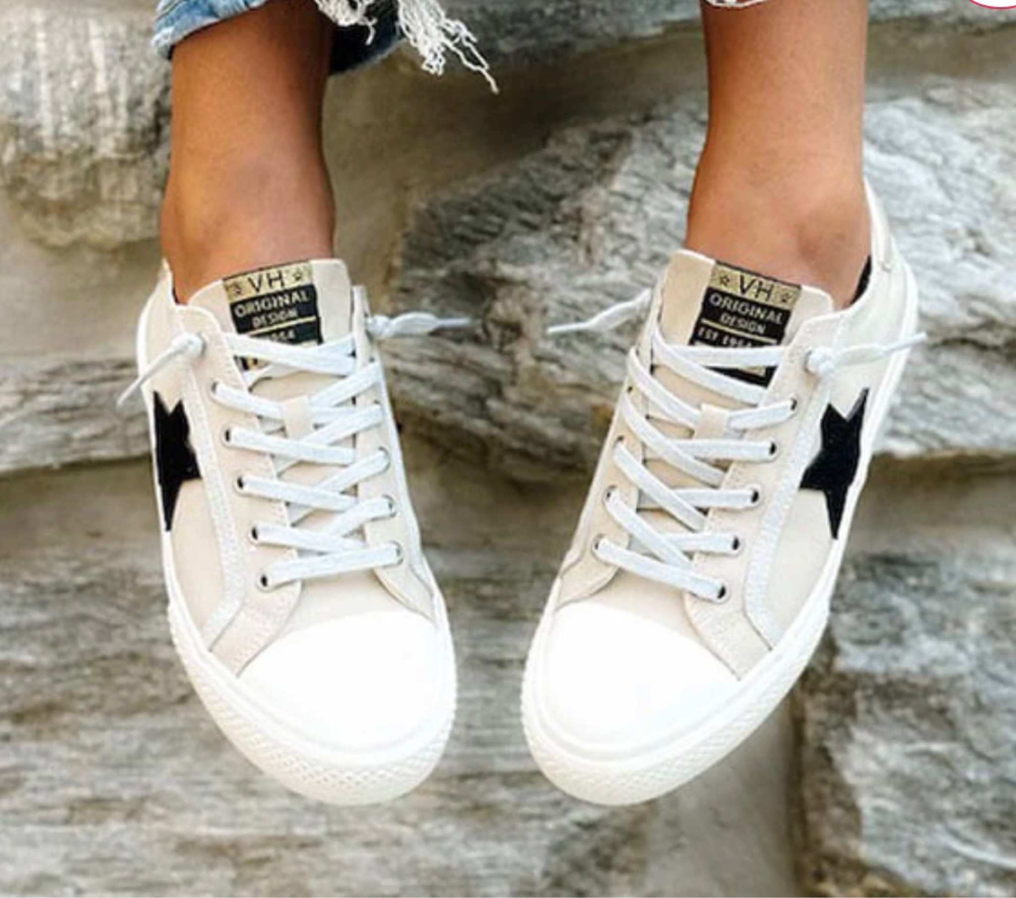 New at Social Threads!!

#LTKshoecrush #LTKunder100