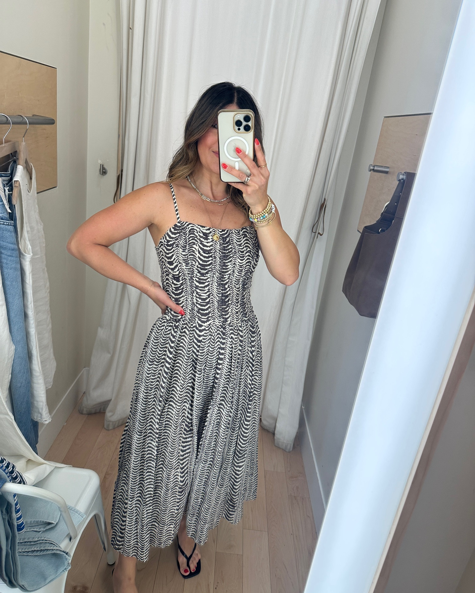 This dress is stunning! The print is so chic and the fabric is so soft! Highly recommend!! Use code LTK20 for 20% off! 
Dress size xs

#LTKSaleAlert #LTKootd #LTKxMadewell