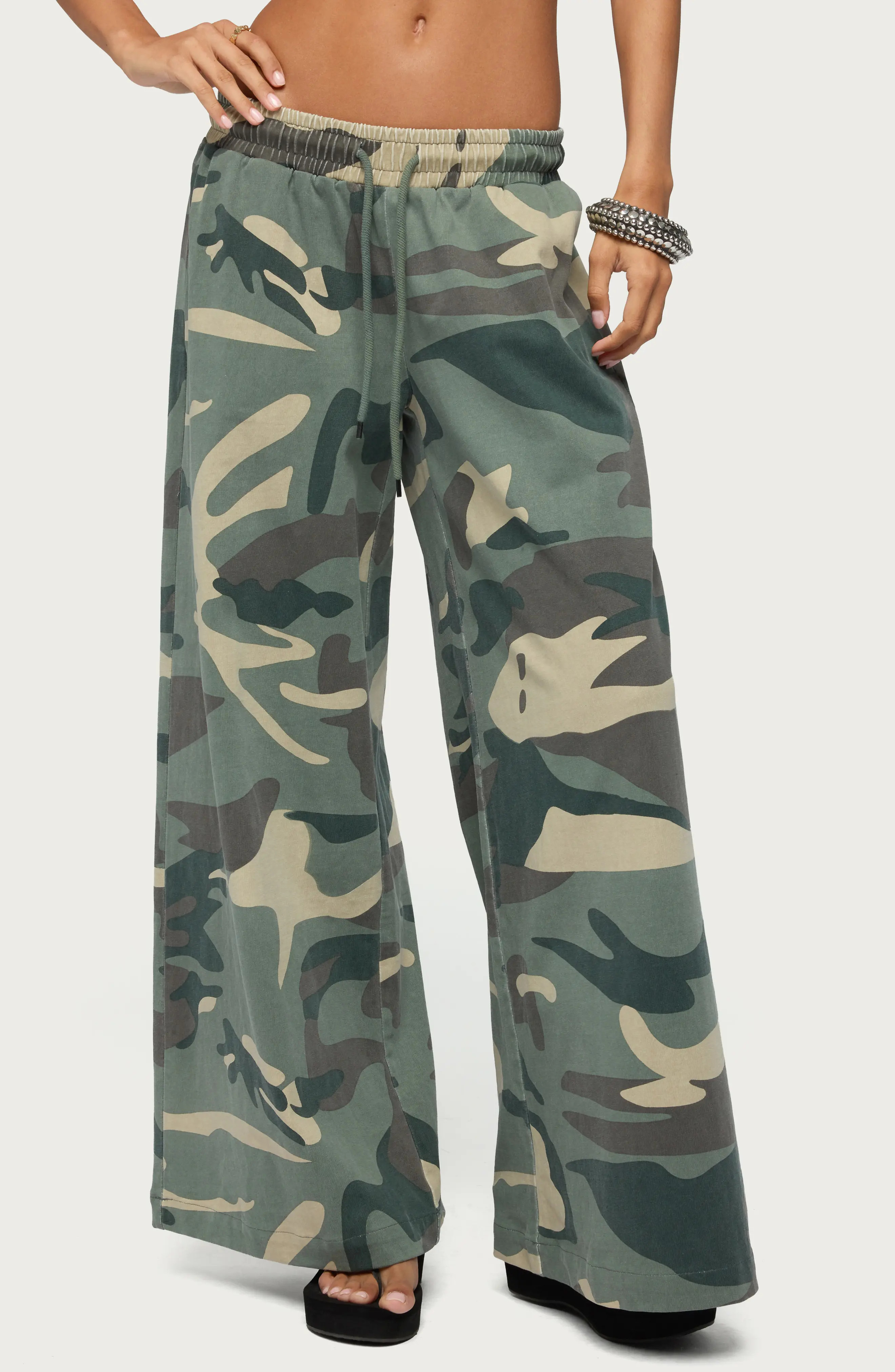 EDIKTED Allen Camo Wide Leg Sweatpants (Women) | Nordstrom | Nordstrom