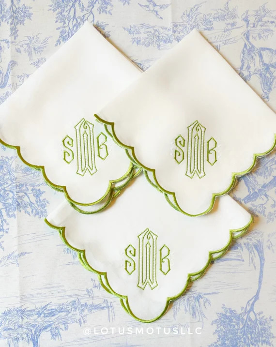 Scallop Edge Linen Dinner Napkins Monogrammed Napkins | Etsy | Etsy (US)