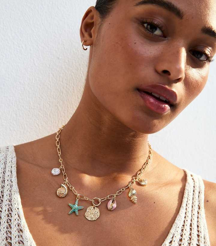 Gold Tone Shell Charm Necklace | New Look | New Look (UK)