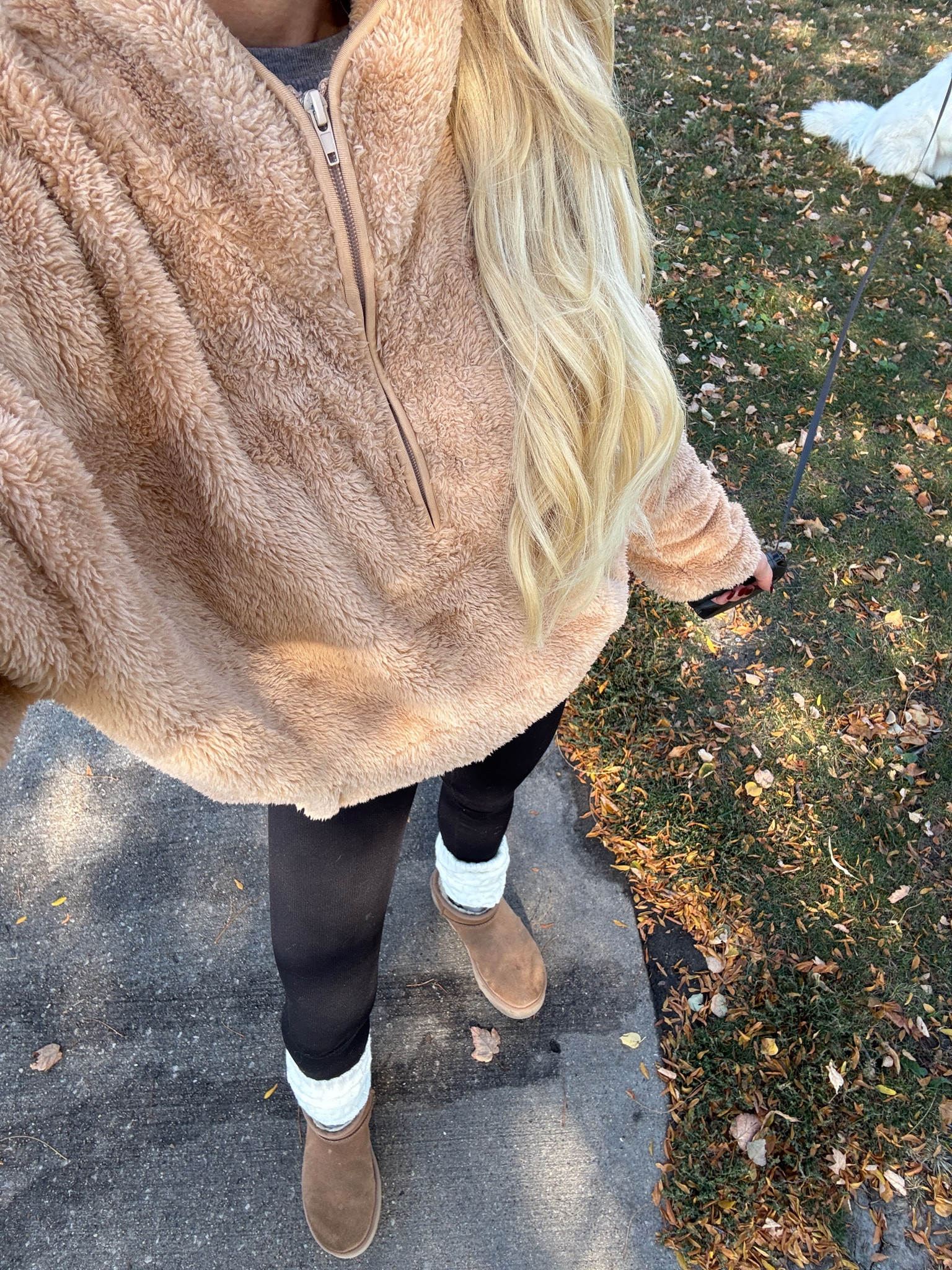 Super cozy athleisure outfit ✨🐻

#uggs
#leggings

#LTKFindsUnder100 #LTKStyleTip #LTKFindsUnder50