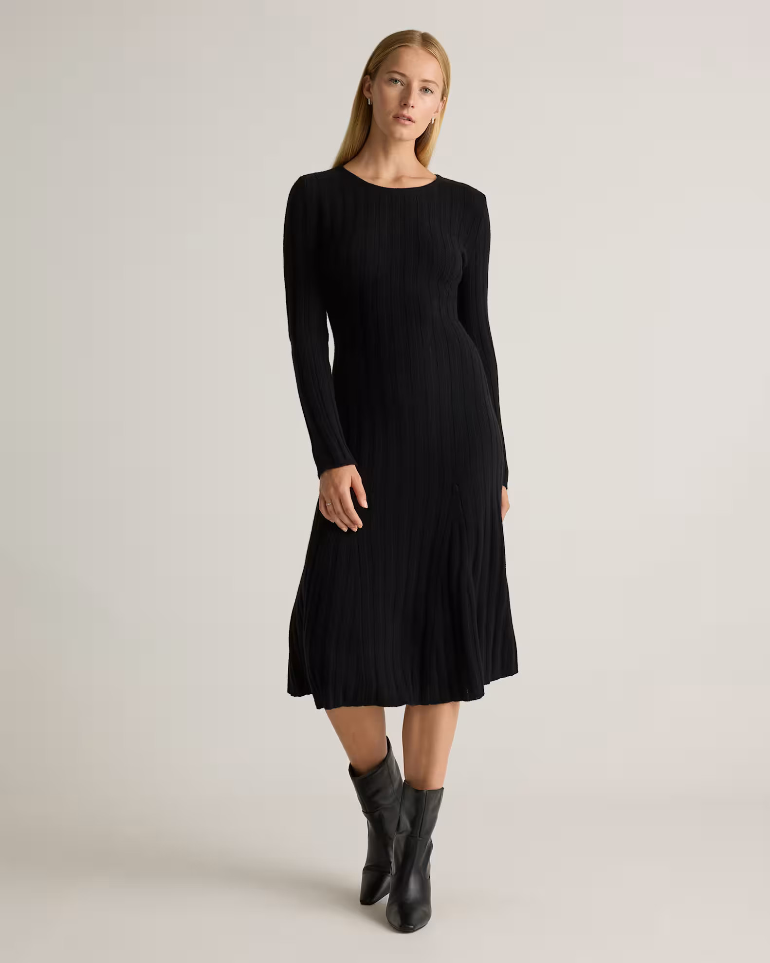 Mongolian Cashmere Wide-Rib Midi Dress in Black | Quince