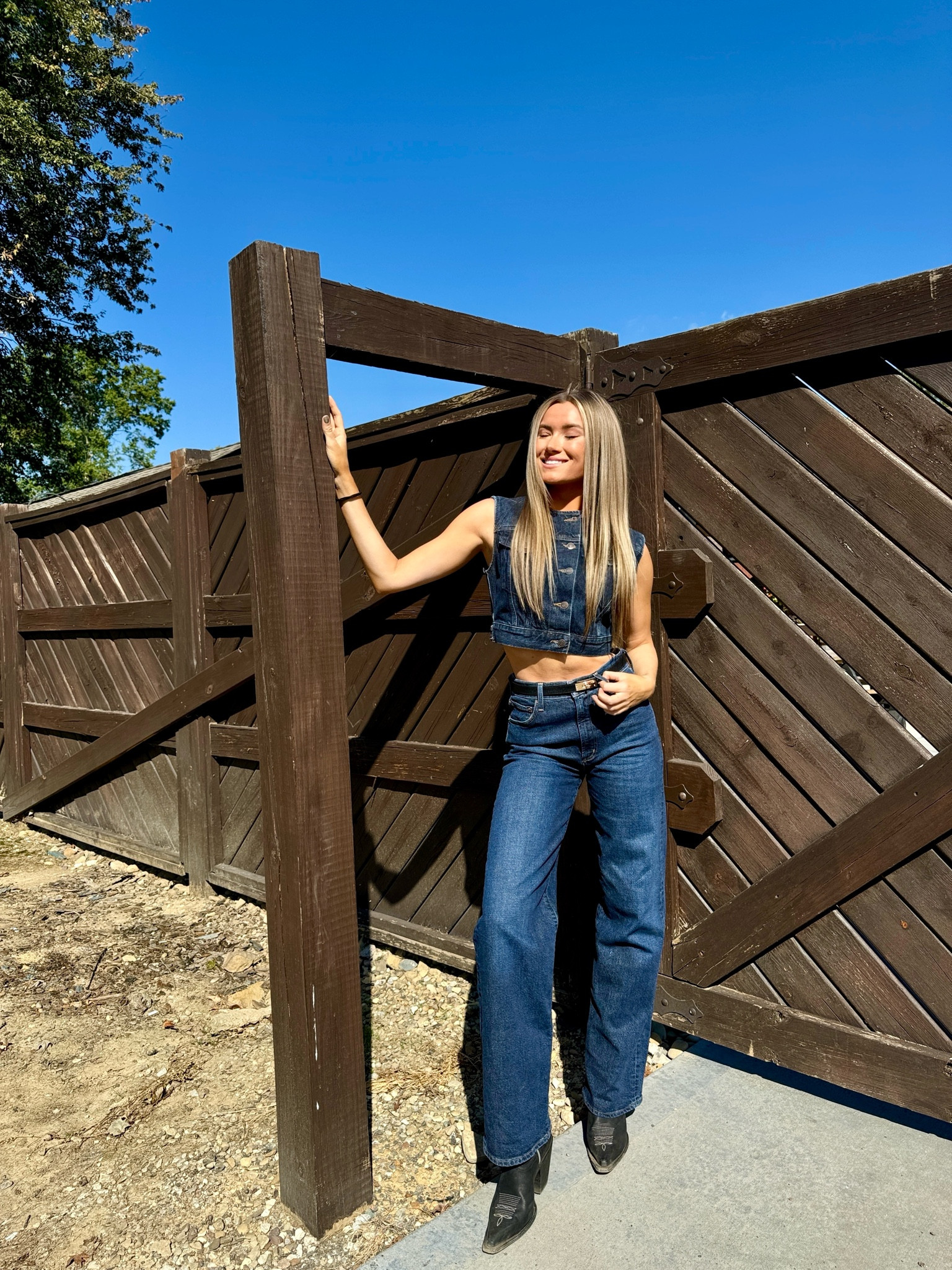Back in the Midwest for fall! 

Denim on denim
Canadian tuxedo 
Country concert outfit 
Farm outfit 
Country western 

#LTKFallSale #LTKSaleAlert #LTKShoeCrush