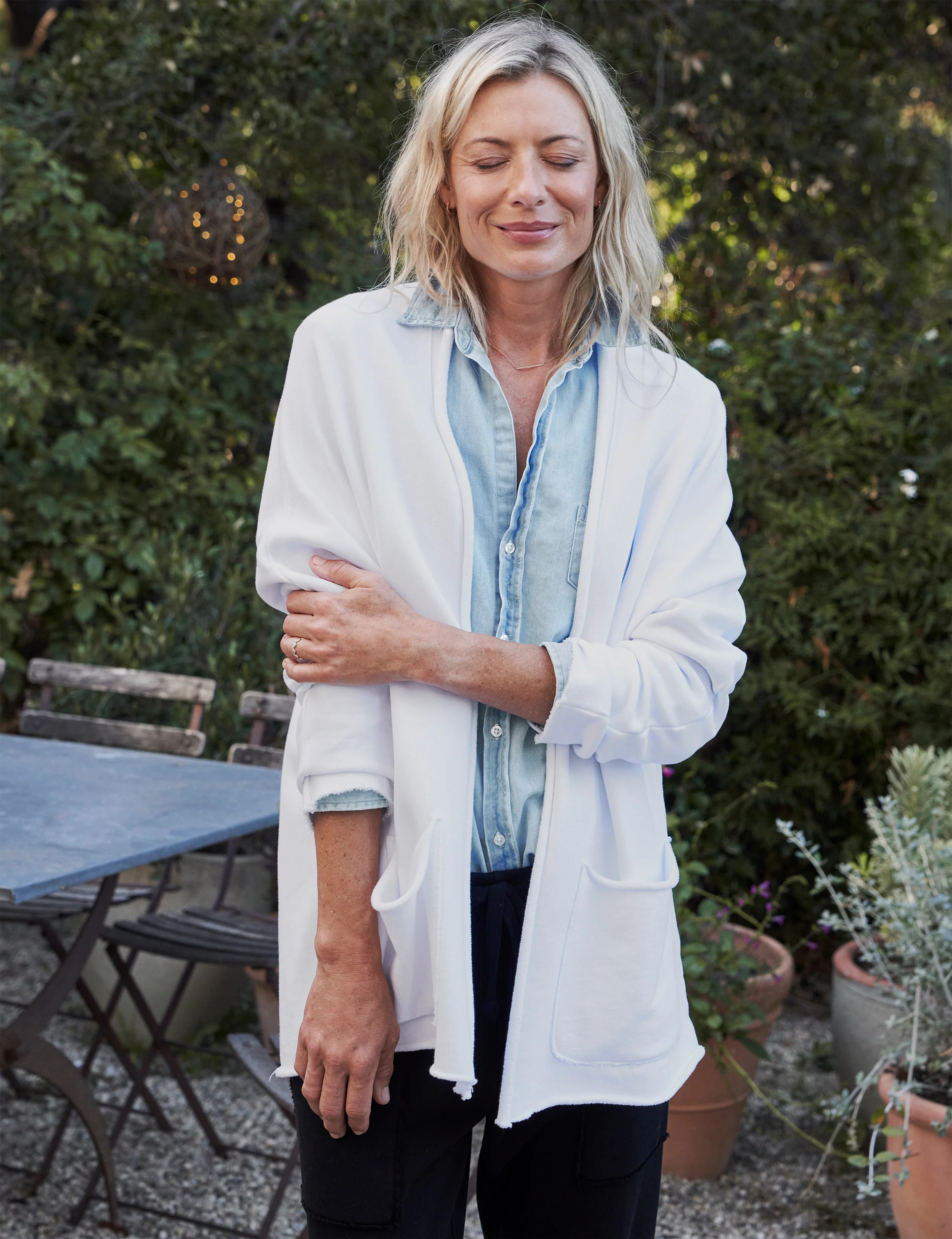 BARBARA White, Triple Fleece | Frank & Eileen