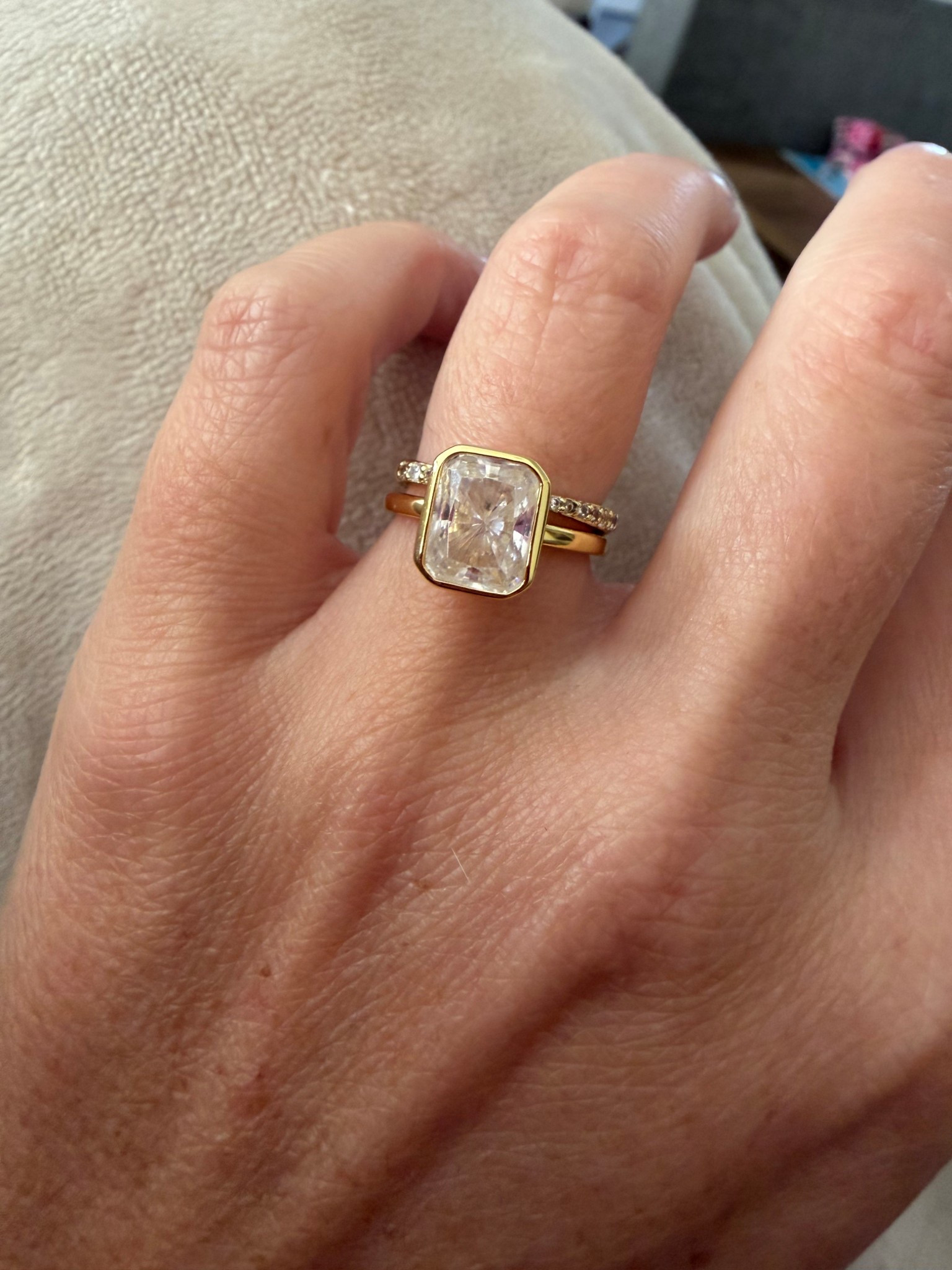 If anyone is looking for a fake ring.. I gotchu. 

Wanted a fakey to take on vacation and also something in gold since my real one is silver. 

Thought this was really cute!
