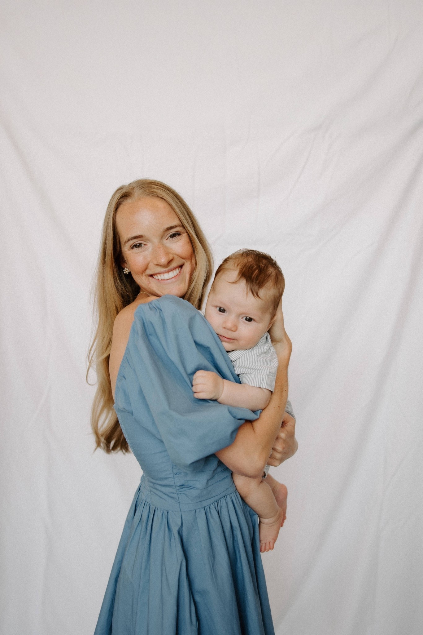 Nothing makes a postpartum mama feel good like a fresh outfit, and this Abercrombie dress is cute, comfortable, flattering for postpartum and nursing friendly! It’s also on sale right now 👏🏼

Wearing a size small here, but planning to purchase this in another color in a size extra small!

#LTKStyleTip #LTKBeauty #LTKPetite