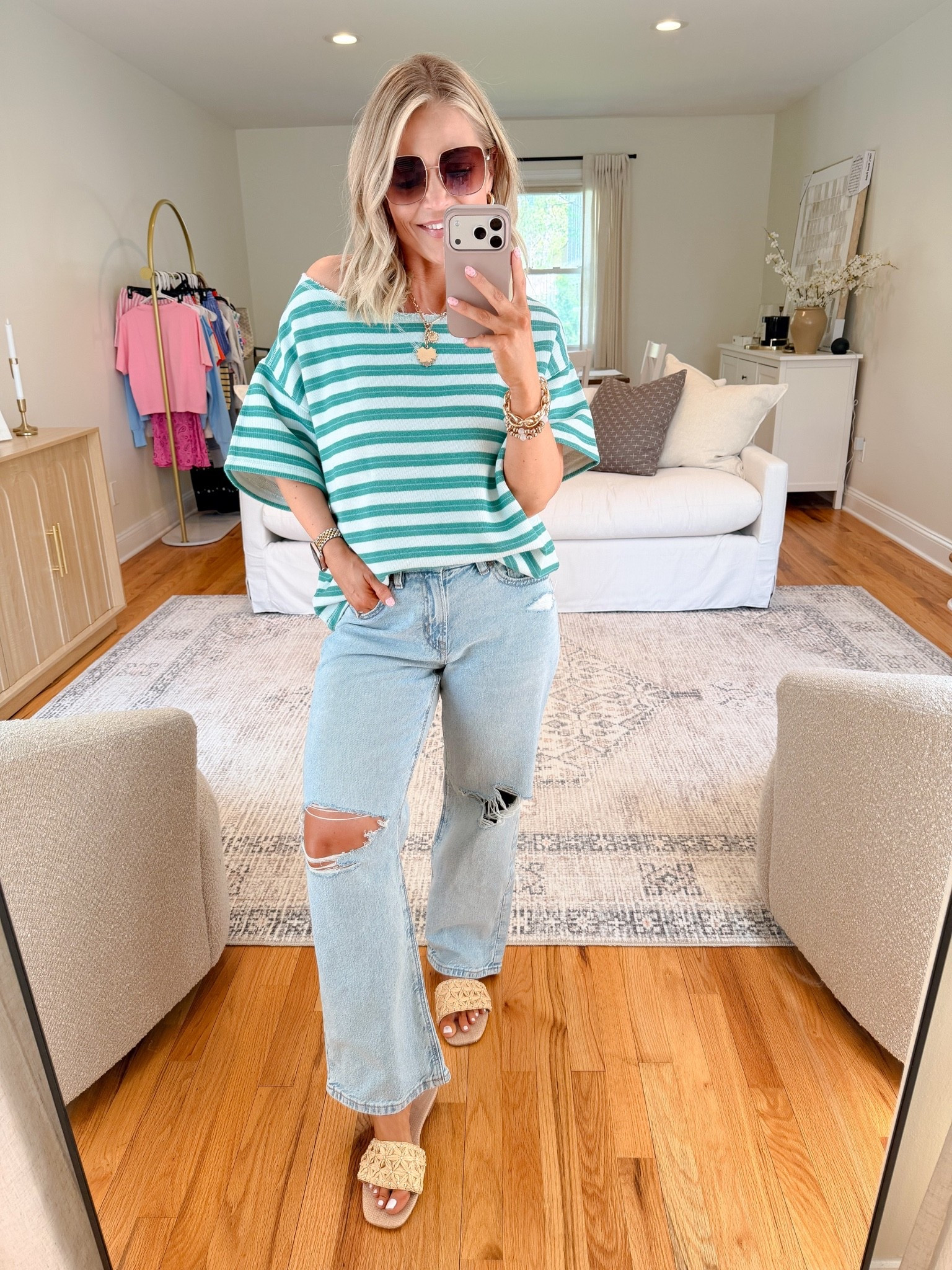 A must have outfit for spring and summer!😮‍💨These jeans are so comfortable, incredibly flattering and come in different inseams so they are even petite friendly! 👏

Jeans I’m wearing a 2p
Top I’m wearing a XS

Aerie sale, casual outfits, oversized sweatshirts, casual style, spring outfits, summer outfits, spring style, petite style, midsize fashion

#LTKootd #LTKMidsize #LTKPetite