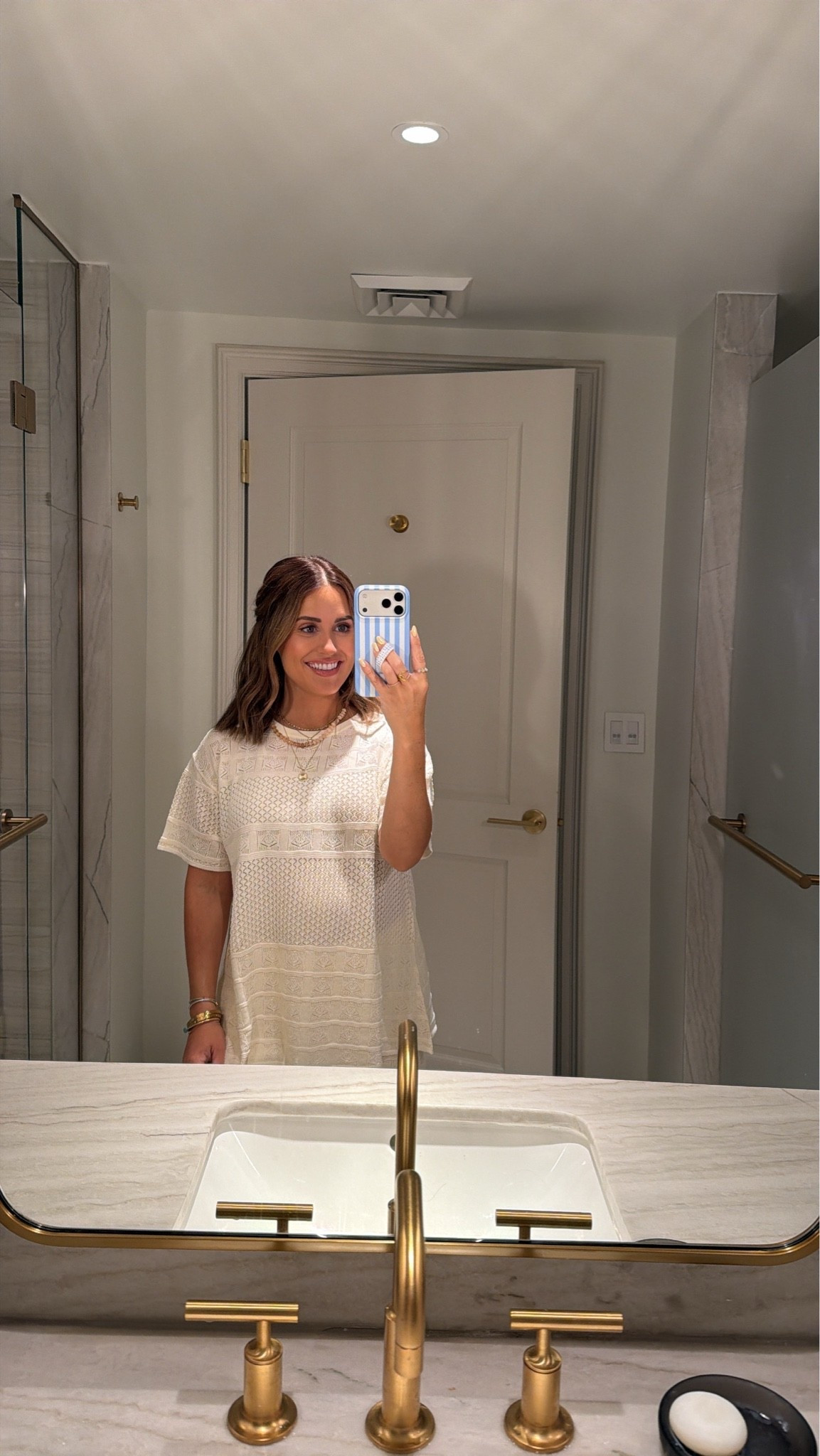 Today’s travel look- wearing an xs in top & small in pants. Currently 23 weeks pregnant & bump friendly! Perfect outfit for vacation, travel days, resort wear, etc! 

Resort wear || vacation looks || travel day || maternity outfits || bump friendly || summer outfits || summer vacation

#LTKTravel #LTKBump #LTKootd