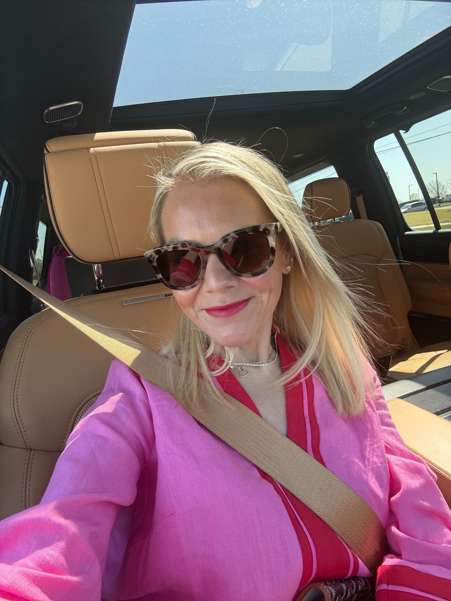 I’m a sucker for sunglasses! 

#sunglasses
#krewe
#tuckernuck

#LTKSeasonal #LTKStyleTip