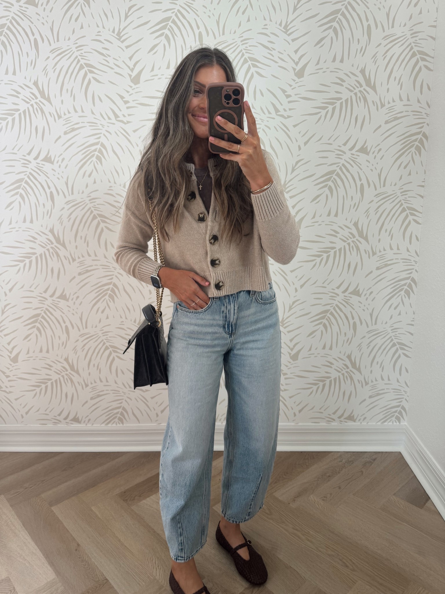 Ootd 🫶🏻 2 jeans / XS tank and cardigan 