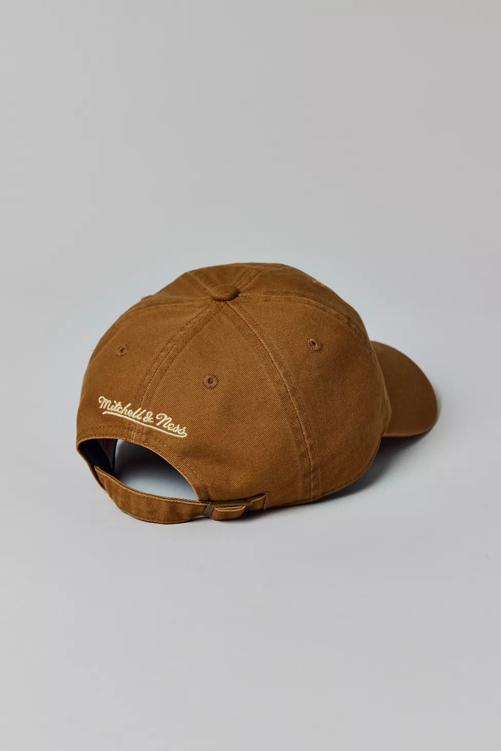 Mitchell & Ness MLB New York Yankees Tonal Logo Dad Hat | Urban Outfitters (US and RoW)