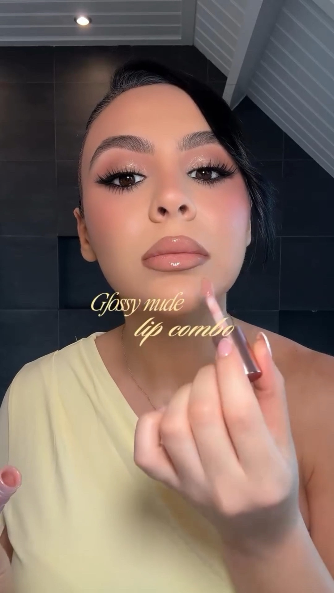 Wedding guest — nude lip combo 🤍
@makeupbymario  milk chocolate liner
@maccosmetics fleshpot lipstick
@lawless nudie gloss

#makeupartist #makeupoftheday #makeupideas #lipcombo