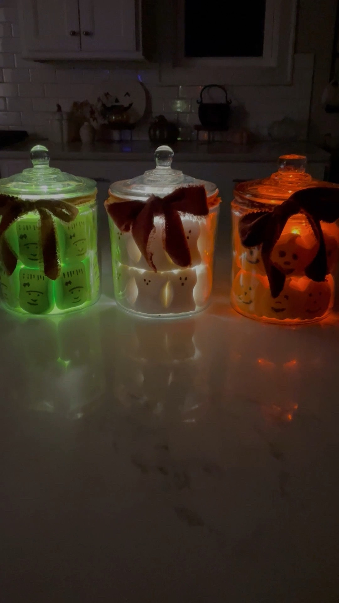 DIY Halloween Jars 🎃

#LTKHalloween #LTKHome #LTKSeasonal