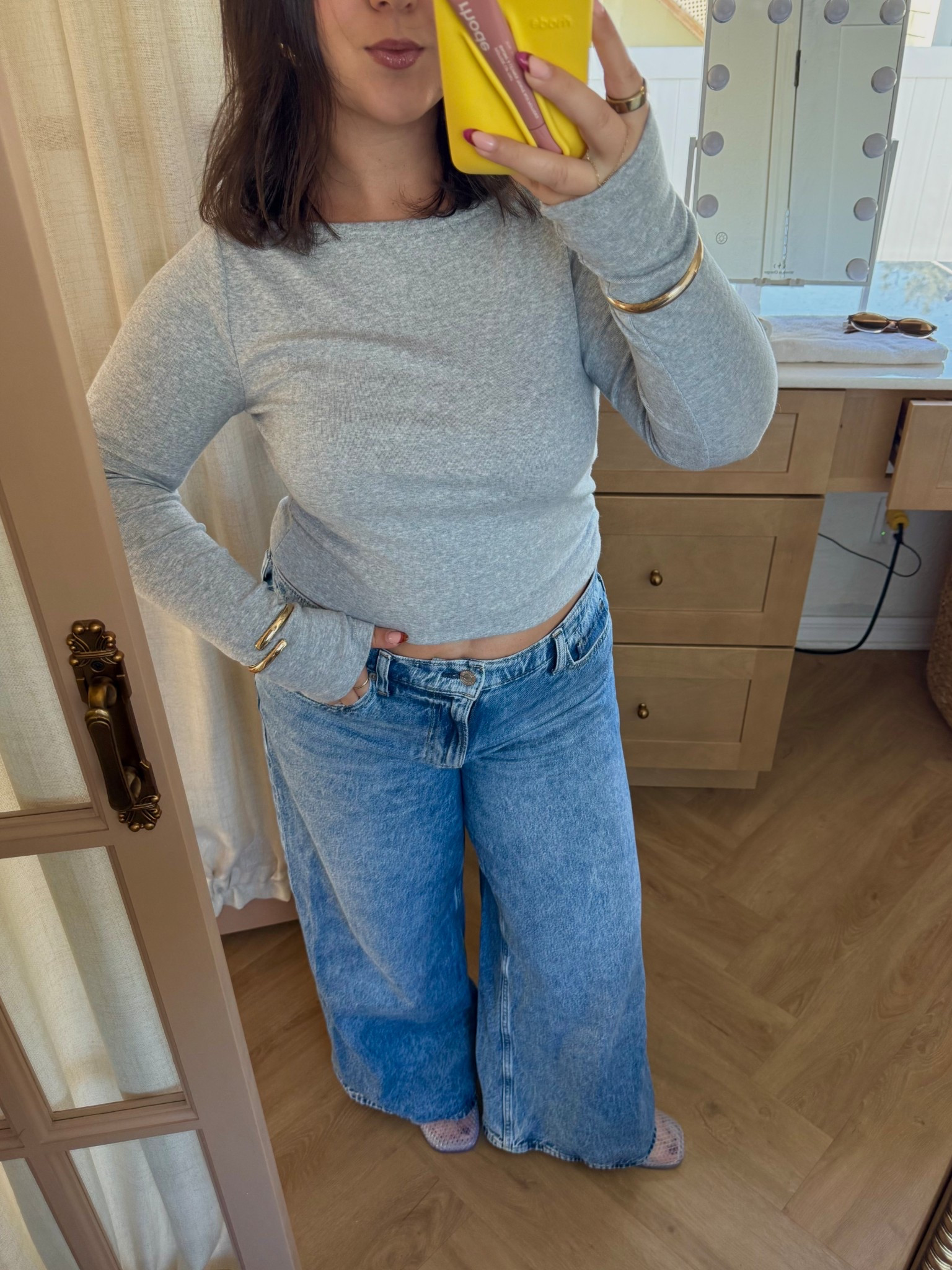 wearing a 29 petite in the jeans & M petite in the top 🩶 // casual outfits, fall fashion, fall basics 

#LTKMidsize #LTKFindsUnder100 #LTKPetite